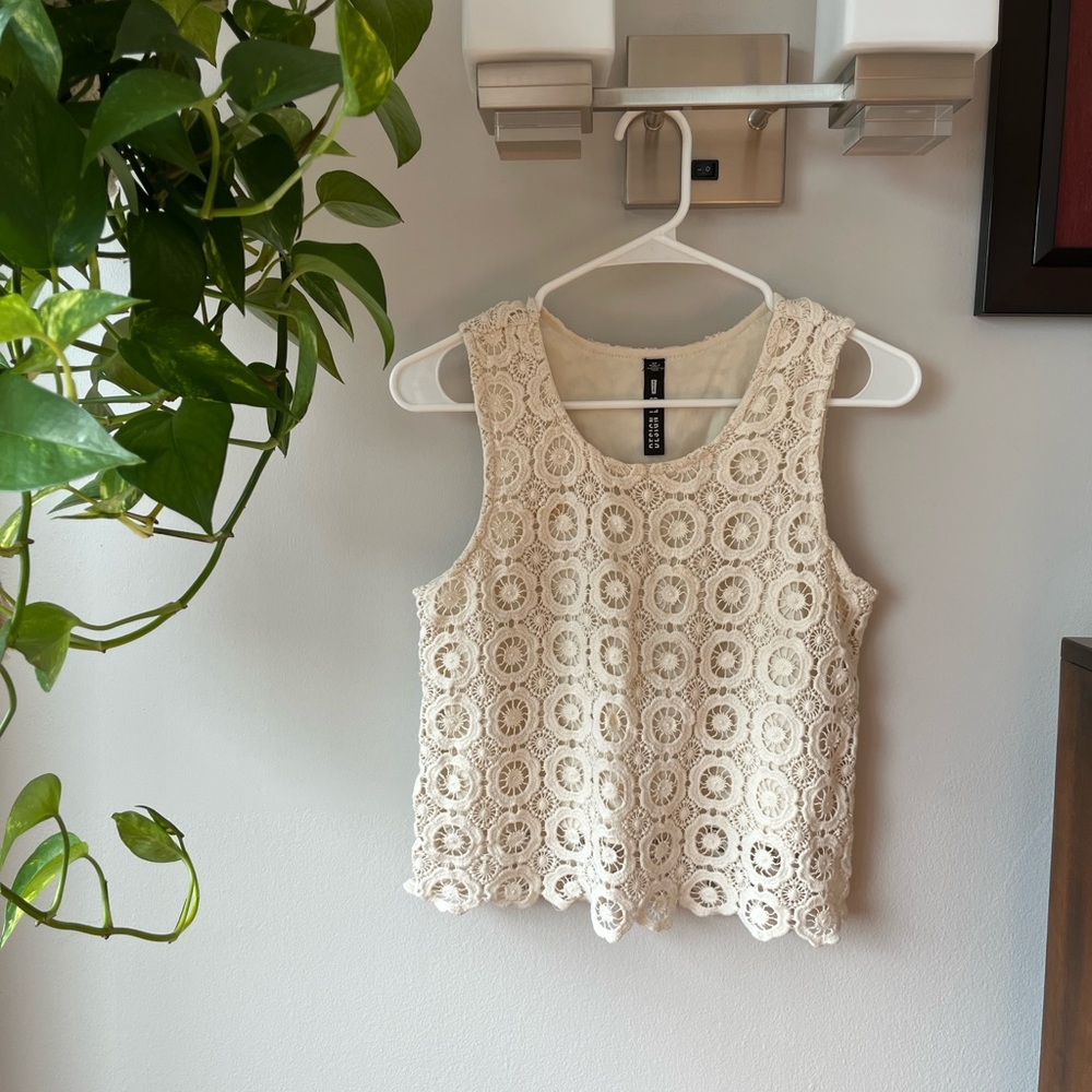 Design Lab Lord & Taylor Lace Top (S)